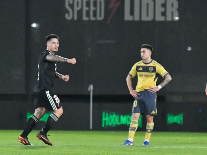 Corrida de más de 60 metros y toque de emboquillada: el golazo que cerró el triunfo de Riestra ante Boca y la reacción de Arruabarrena