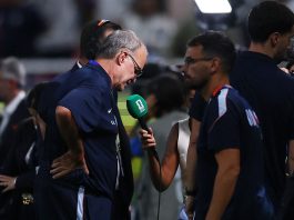 El debate que abrió Bielsa en Uruguay: la frase sobre las charlas de 10 minutos para no “sobreexigir la atención” de la nueva generación de futbolistas