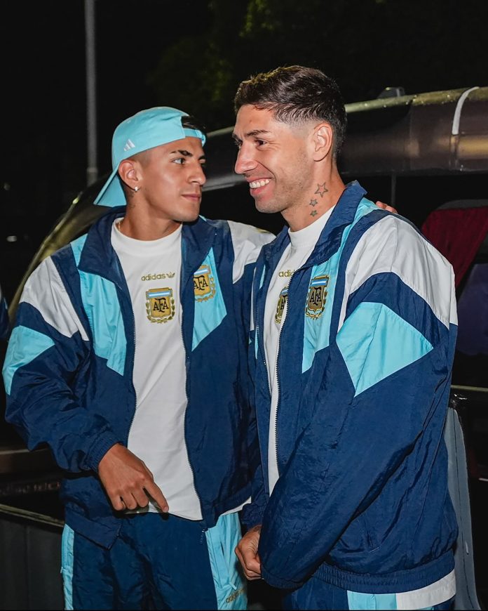 El fotógrafo oficial de la Selección reveló fotos inéditas del recibimiento en Ezeiza