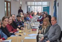 El gobierno de Axel Kicillof acordó con los gremios docentes un aumento salarial del 7%