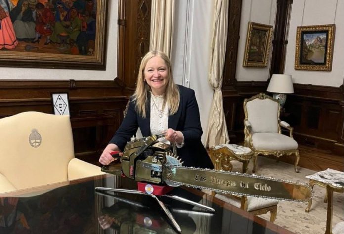 Francia declaró “persona no grata” a Hebe Casado, vicegobernadora de Mendoza, por racismo