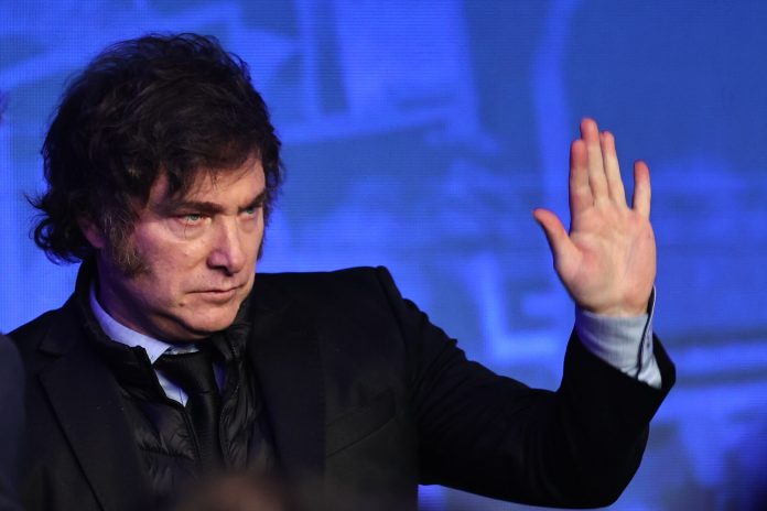 Javier Milei viaja a Brasil para iniciar una agenda internacional en apoyo a dirigentes de derecha