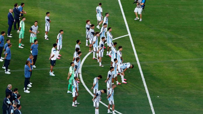 Los detalles del regreso de la Selección a la Argentina tras perder la final del Mundial: el regalo de bienvenida