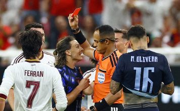 Los provocadores titulares de los diarios ingleses sobre el árbitro de Argentina-Inglaterra para la semifinal del Mundial 2026