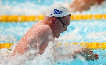 Quién es Archie Goodburn, el nadador escocés con tres tumores cerebrales que llegó a una final de los Juegos de la Commonwealth
