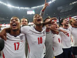 Un ex futbolista de Inglaterra recibió una feroz amenaza en medio del partido ante México: “Te vas muerto, cabrón”