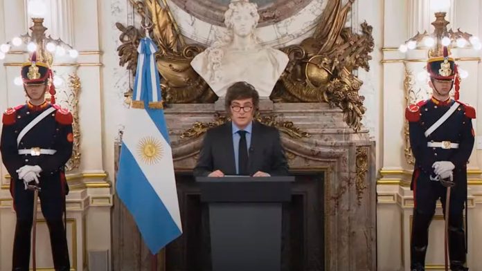 Un mensaje breve y críticas a la política por el “saqueo” del Banco Central: así será la cadena nacional de Javier Milei