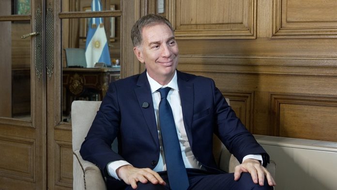 Agustín Laje: “El oficialismo necesita acuerdos para ganar en 2027”