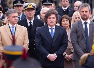 El abrazo con Jorge Macri, el Gabinete porteño y la autocrítica libertaria: lo que no se vio del acto de Milei