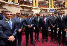 En medio de la tensión diplomática con Brasil, Javier Milei viaja esta noche a Ecuador y a Colombia