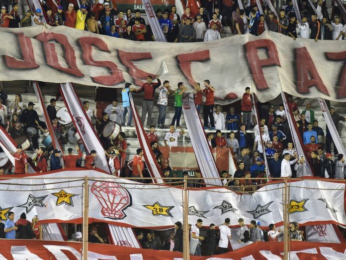 Estalló una nueva interna en la barra brava de Huracán: balazos, facas y detenidos tras un feroz ataque en una plaza