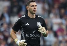 La estrepitosa caída del Aston Villa en medio de las dudas sobre el futuro de Dibu Martínez: “Su salida está encarrilada”