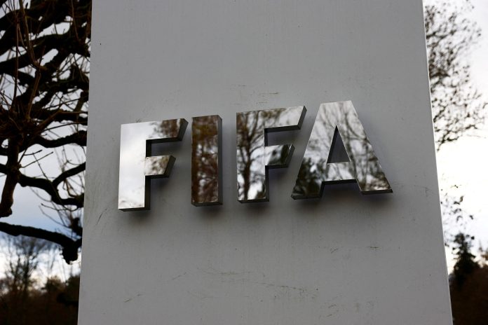 La UEFA evalúa iniciar acciones legales contra la FIFA tras el proyecto fallido: la exigencia que incluyó en un documento