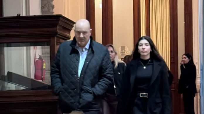 Milei cierra filas para respaldar a Sturzenegger y prepara la agenda de reformas para discutir en el Congreso