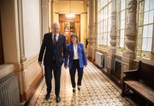 Reparto de culpas en la Casa Rosada por la Ley de Tierras: críticas internas, fallas en la comunicación y tensión en la calle