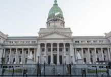 El empleado echado por suplantar a un senador también engañó a un agente con discapacidad y sacó un préstamo millonario
