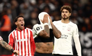 El sentido descargo de Memphis Depay tras errar el penal en la eliminación de la Copa Libertadores ante Estudiantes: el guiño de Neymar