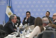 Endeudamiento: el oficialismo logró un dictamen a su medida y la oposición duda sobre cuándo sesionar
