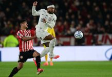 Estudiantes de La Plata denunció a Memphis Depay: el video de los gestos de la estrella del Corinthians a la tribuna