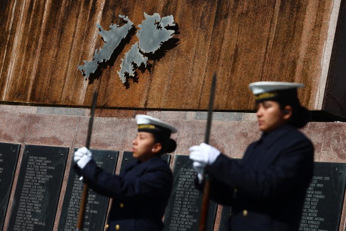 La reacción de la administración británica en Malvinas a la advertencia de Trump antes de la cadena de Milei y el precedente de Chagos