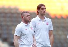 La revelación de Andy Carroll sobre Wayne Rooney en las concentraciones de Inglaterra y la respuesta del exgoleador