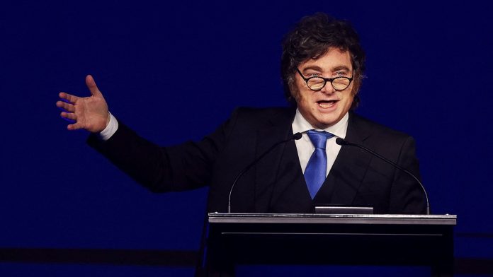 “¡No concedan nada!”: Milei se radicaliza como nunca y hay cortocircuitos entre el equipo económico y el político