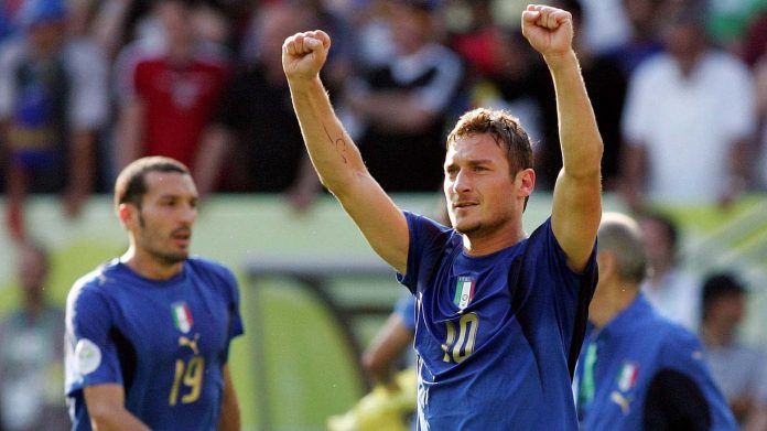 Una leyenda del fútbol reveló que lo tentaron para volver a jugar a los 48 años: “El pie no envejece”