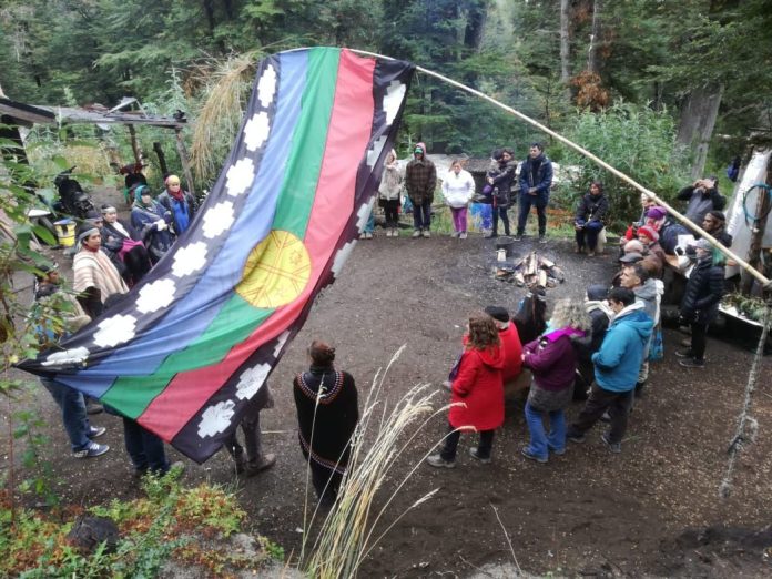 Villa La Angostura: la Justicia reconoció la propiedad de una familia, pero rechazó desalojar a una comunidad mapuche