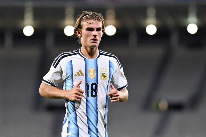 El acalorado debate entre el Chavo Fucks y Ruggeri por el sucesor de la 10 de Messi en Argentina: “No pensé que iba a escuchar esto”